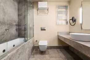 Ramada By Wyndham Istanbul Pera - Bathroom
