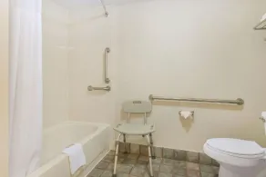 The Riverstone Hotel Charleston-Sikeston - Bagno