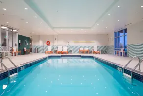 Holiday Inn Edmonton South - Evario Events by IHG - Piscina