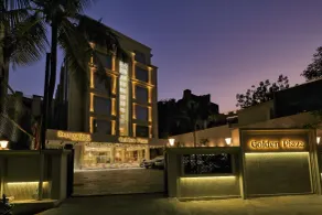 Hotel Golden Plaza - Image 1