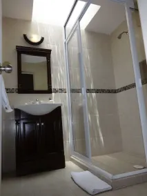 Hotel del Capitan de Puebla vitrales - Baño