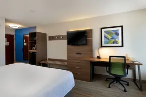 Holiday Inn Express & Suites Milton East I-10 by IHG - Rum