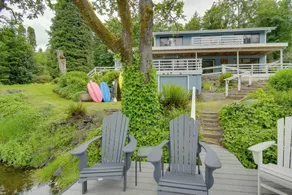 The Swedish Fish: Getaway on Lake Saint Clair! - Interiör