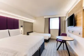 Premier Inn Preston South - Craven Drive - Room