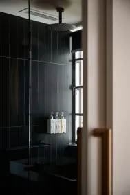 Hotel Morris Sydney, Handwritten Collection - Bathroom