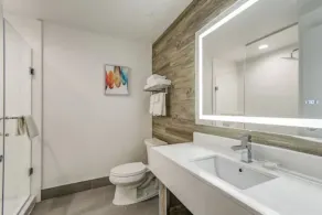 EST Hotel - Salle de bain
