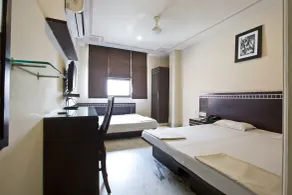 Smyle Inn - Best Budget Hotel near New Delhi Train Station - Room