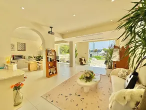 QIMeow Garden Hotel - Rezeption