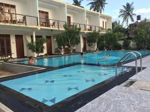 Wavelength Hotel & Wellness Center - Pool