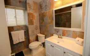 Perez Ipao Apts - Baño
