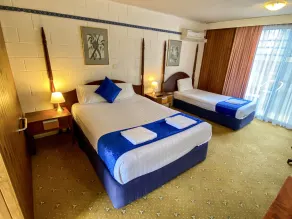 Snow Season Motor Inn - Habitación