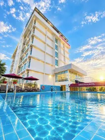Christella Hotel Laemchabang - Pool