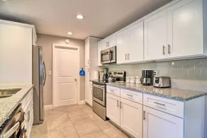 Clearwater Home w/ Private Pool & Patio! - Interiør