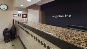 Best Western Angleton Inn - Réception