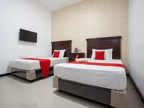 RedDoorz near Taman Krida Budaya Malang - Chambre