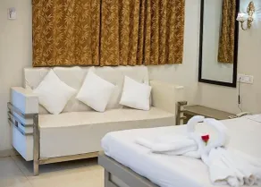 Shrubbery Palms Resort - Room