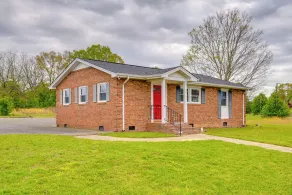 Hiking, Blackjack & More! Charming Home in Grover - Interni