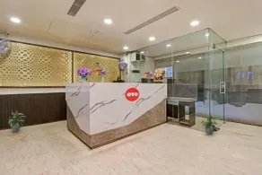 Hotel Seventh Heaven I Britannia Chowk Delhi I Couple Friendly I Value For Money I Free Parking Access - Interior entrance