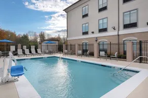 Holiday Inn Express Hotel & Suites Prattville South by IHG - Piscine