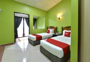OYO 90818 Cemara Puri Resort & Spa - Room
