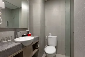 Hotel Neo Gading Solo - Badezimmer