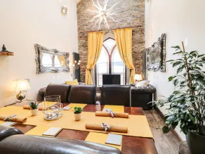 The Upper Room - Living room