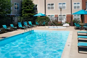 Sonesta ES Suites Chicago Waukegan Gurnee - Piscine