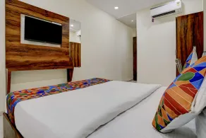 Golden Sands Hotel Near Mumbai Airport T2 - Zimmer