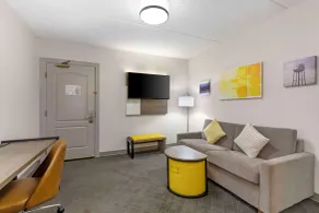 Comfort Inn & Suites Cuyahoga Falls - Akron - Chambre