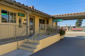 El Castell Motel - Réception