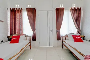 Collection O 90617 Rumah Oma Opa Syariah - Zimmer