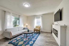3 Mi to Auburn Station! Commuter-friendly Home - Intérieur