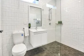 Penshurst Hotel - Bathroom