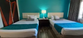 Howard Johnson by Wyndham Downtown Reno - Room