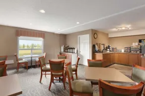 Days Inn & Suites by Wyndham Cochrane - Restaurant