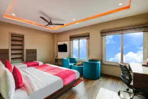 The IVY Grand Hotel - Luxury living in City Centre Near Connaught Place - Vue de la chambre