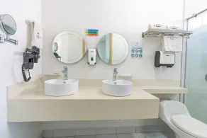 Hotel Marco Polo Rodadero - Bathroom