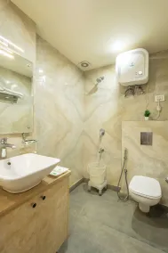 Hotel Tripple Tree - Near Ganga Ram & BLK Hospital - Karol Bagh - Casa de banho