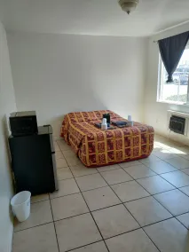 Crown Inn & Suites - Chambre