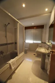 Hotel Ramos - Bathroom