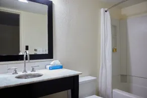 McLure Inn and Suites - Badrum