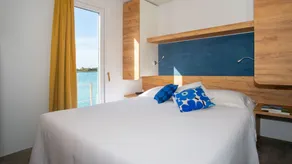 Marina Uno Floating Resort - Zimmer