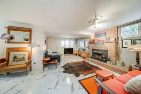 Hot Tub & Sweeping Views: Apt in Clarkston! - Intérieur