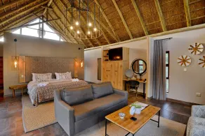 Black Rhino Game Lodge - Room