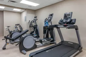 Cambria Hotel St Petersburg-Madeira Beach Marina - Salle de remise en forme