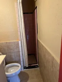 Holiday Motel Tulsa OK - Bathroom