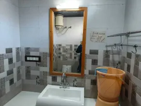 Pangot Himalayan View Hotel - Badezimmer
