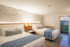 SeaCrest Oceanfront Hotel - Chambre