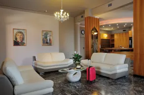 Hotel Piero Della Francesca - Entréinterör