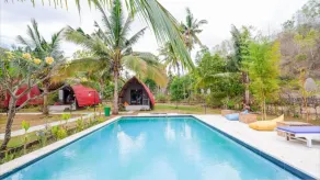 Apit Lawang Villas & Resto - Pool